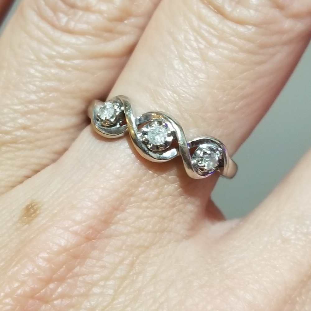 Diamond ring